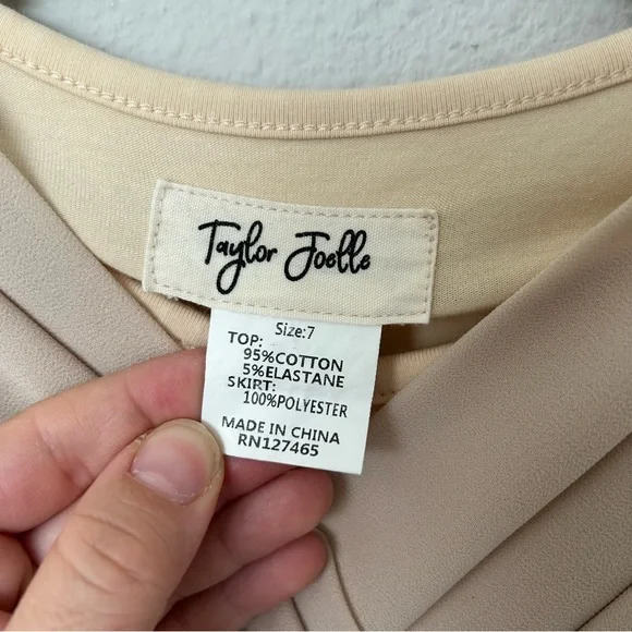 Elegant Cream Kids Dress - Picture 6 of 6